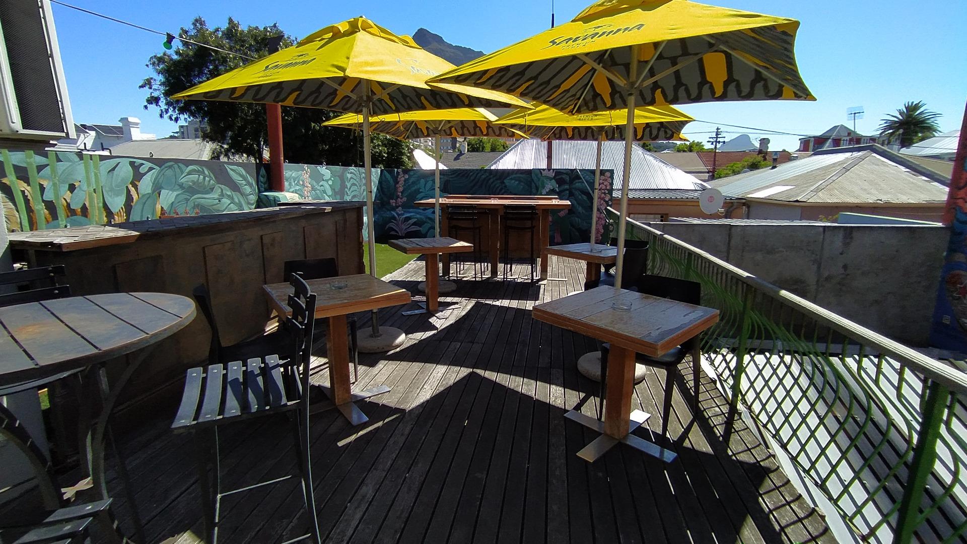 706160_Outside_upstrairs_Deck.jpg