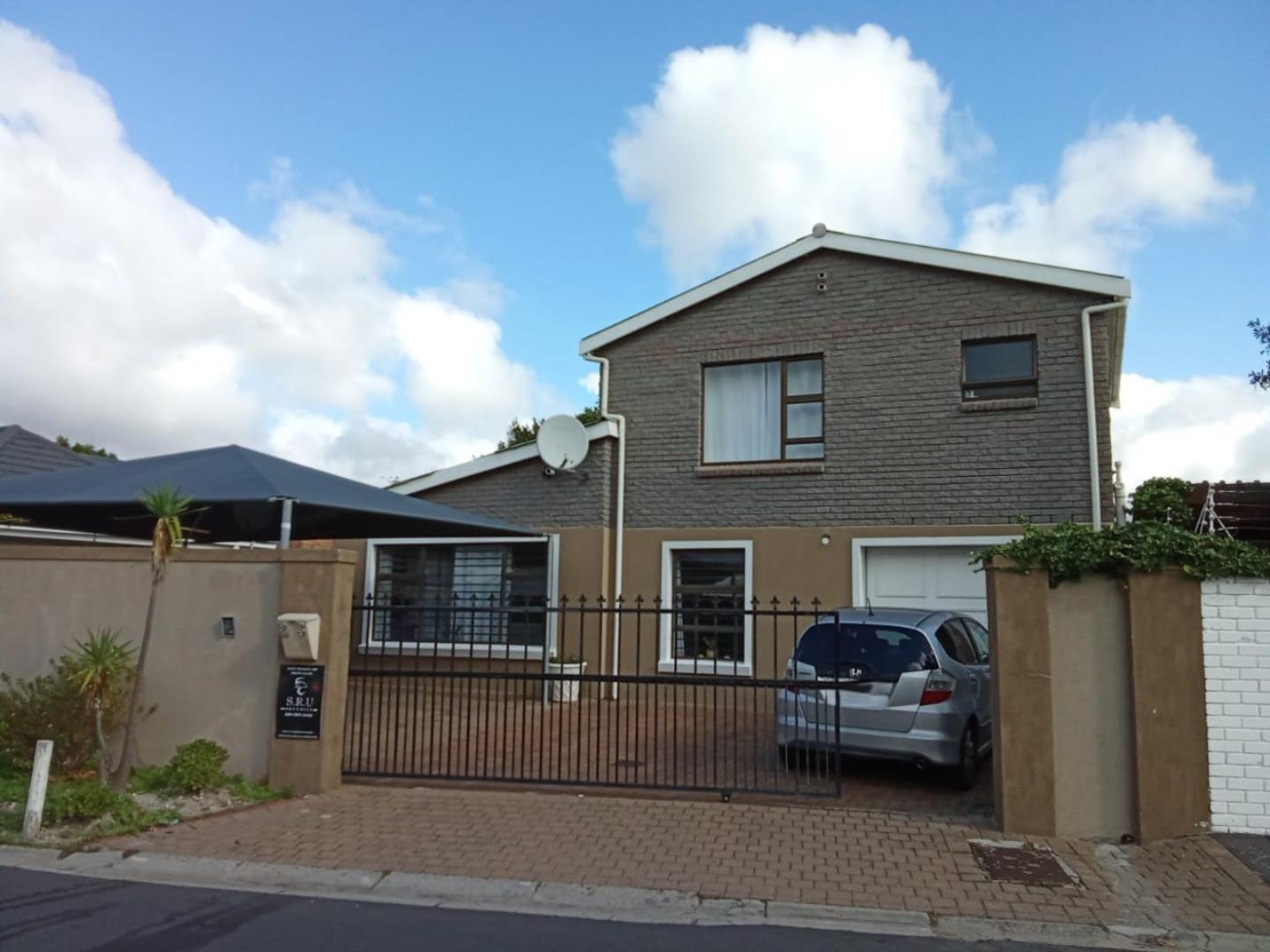 5 Bedroom  House for Sale in Cape Town - Western Cape