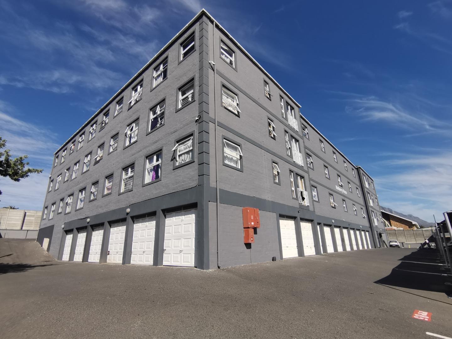 Lock Up & Go – 1 Bed, 1 Bath - Western Cape