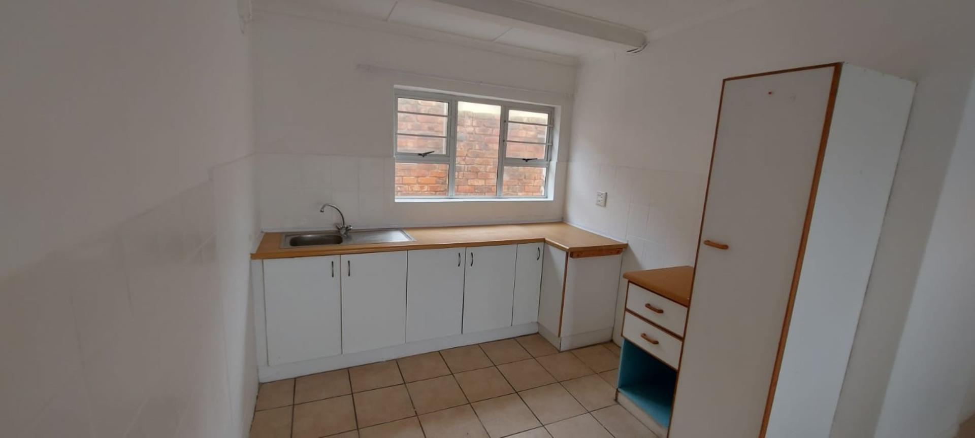 762797_Unit_6_kitchen.jpg