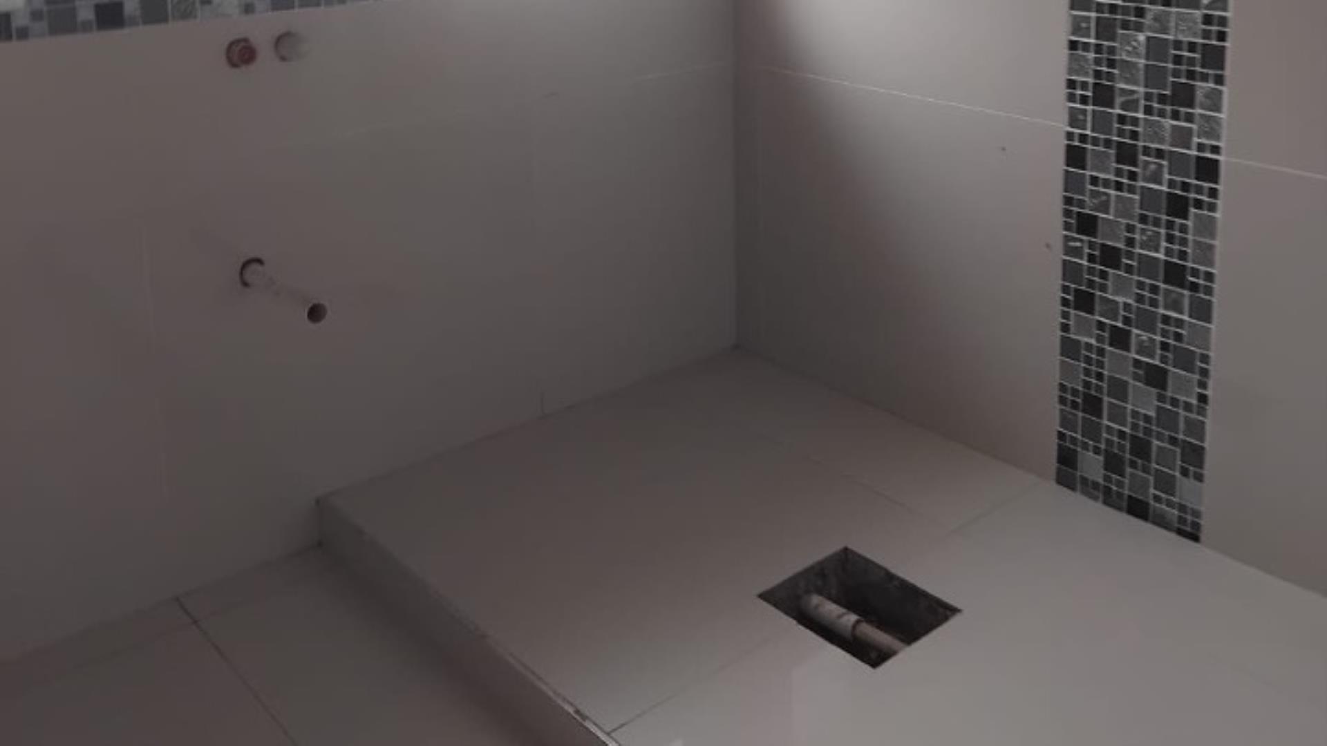 764058_Slide5.jpeg