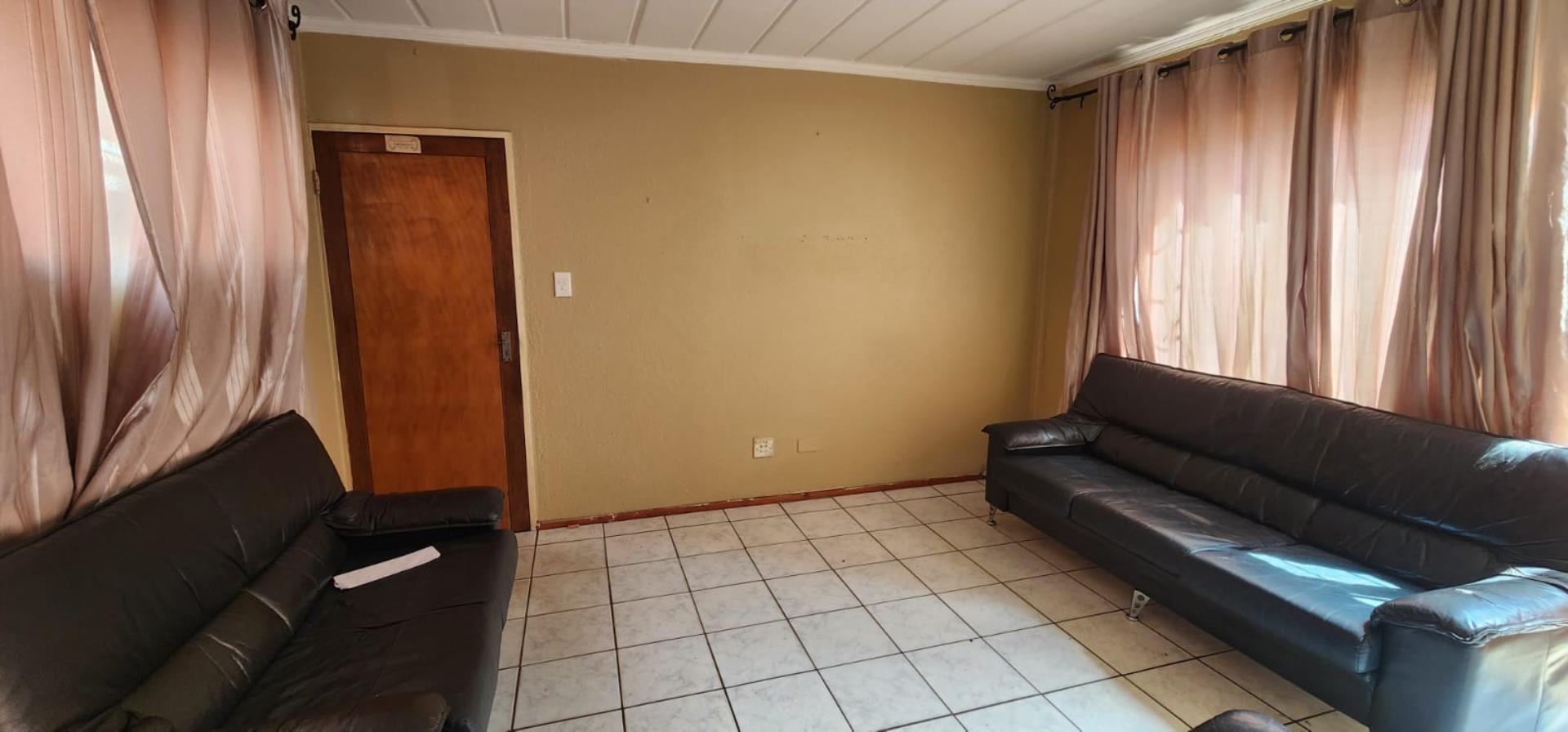 764116_LOUNGE_VIEW_-_3.jpg