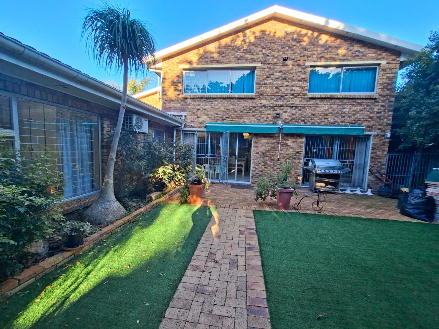 Spacious Family Living In Protea Heights - Western Cape