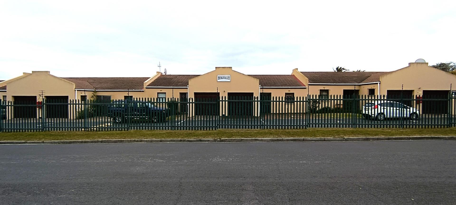 Highly Sought After 2 Bedroom In Secure Complex  - Western Cape