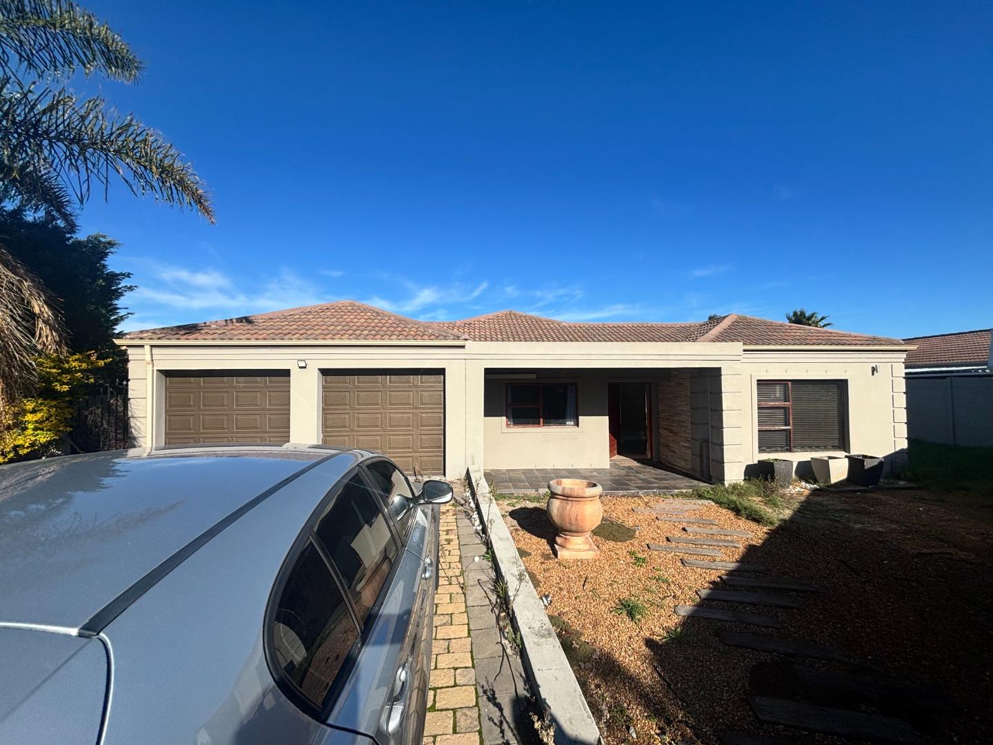 3 Bedroom House In Secure Complex - Western Cape