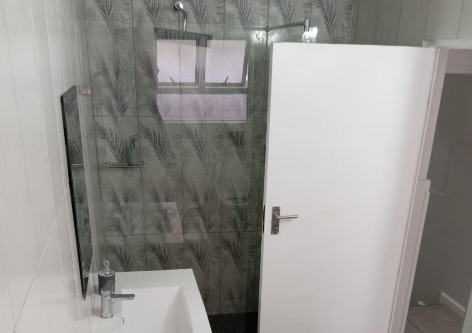 766633_BATHROOM_4.1.jpg