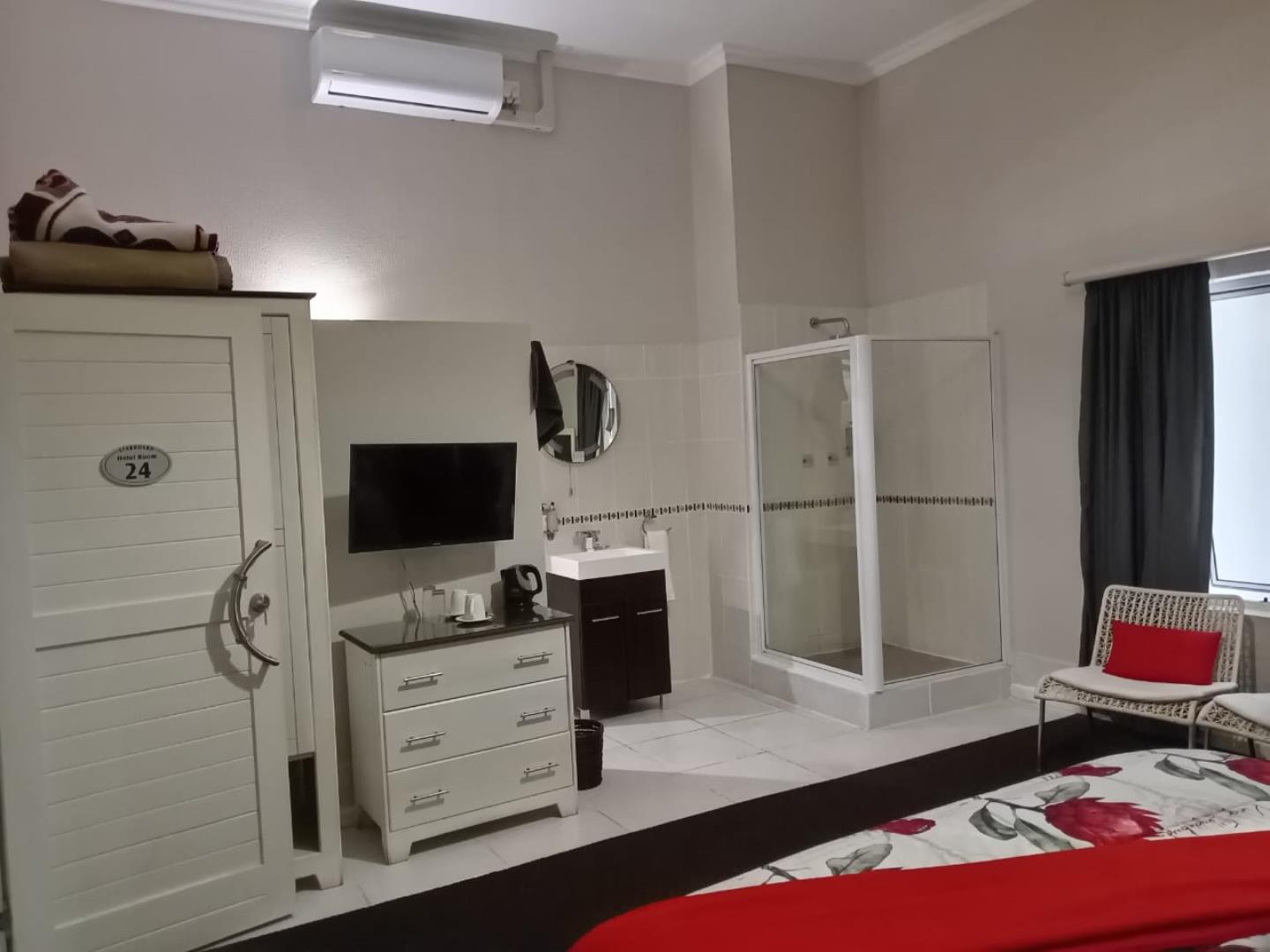 766633_room10.jpg