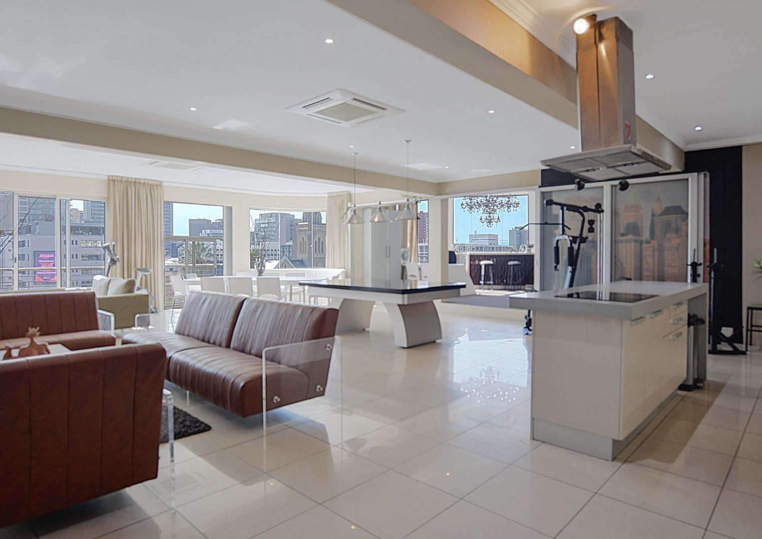 Urgent Sale - Rare 282m² Penthouse In The Heart Of Cape Town CBD - Western Cape