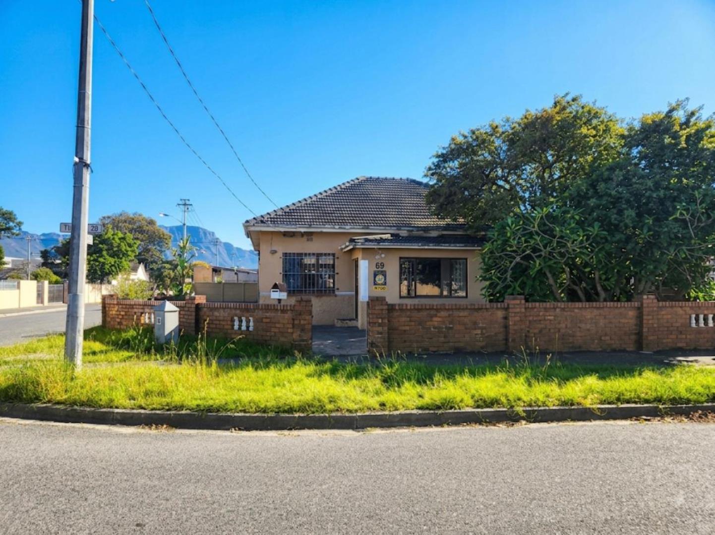 Family Home With Loads Of Potential - Western Cape