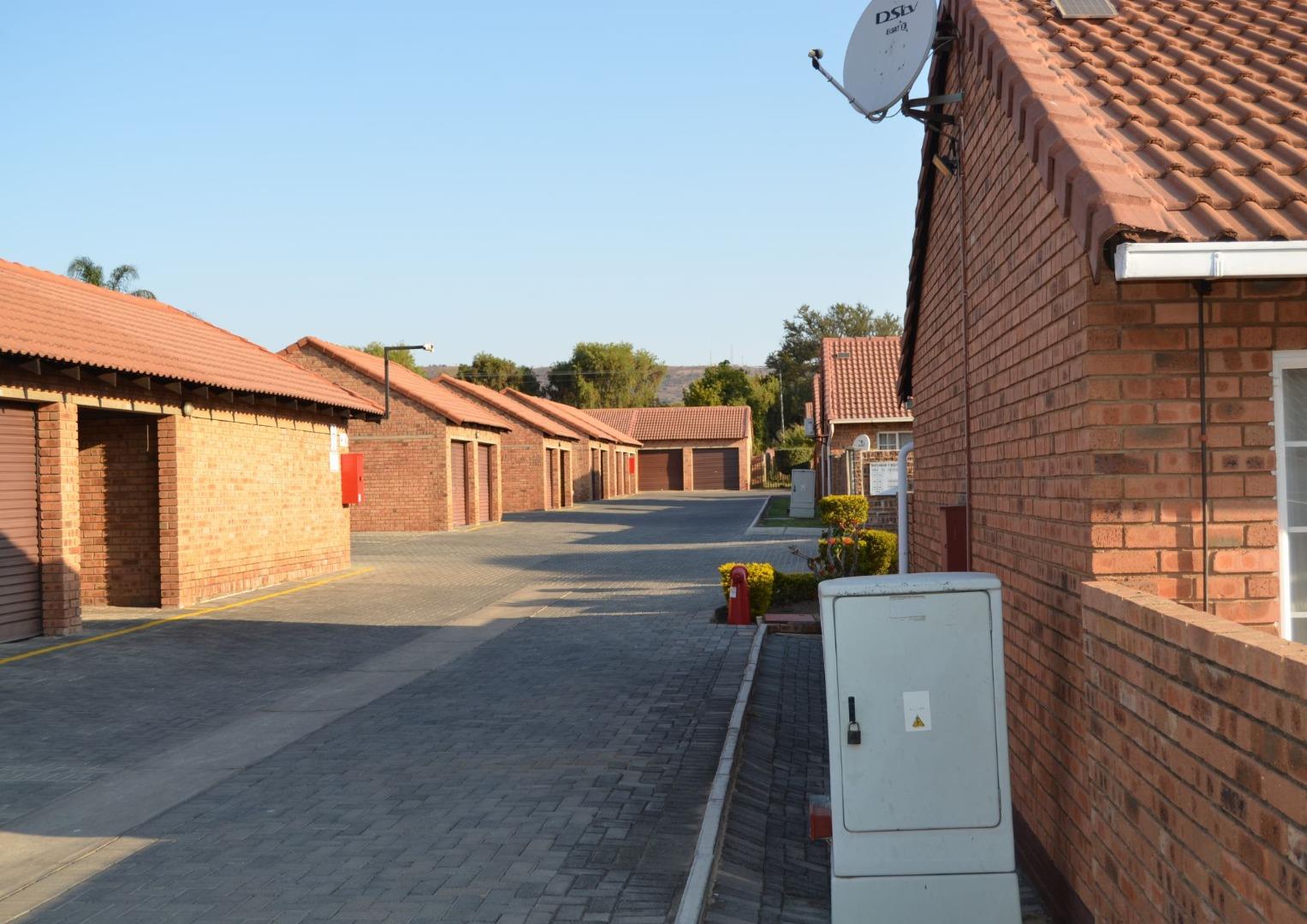 769005_ARROW_DEMARCATIONS_(7).jpg